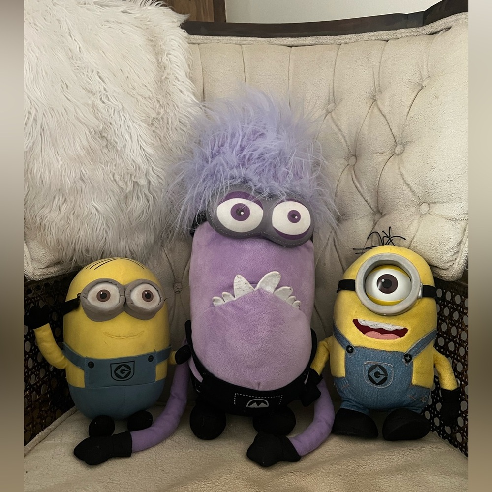 Minions stuffy toys from Despicable Me movies.